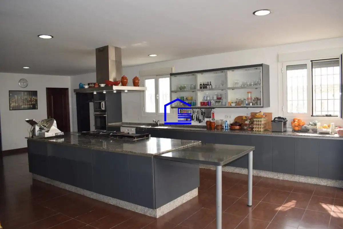 Küche von Country house zum Verkauf in Puerto Real mit Privatgarten, Terrasse und Abstellraum
