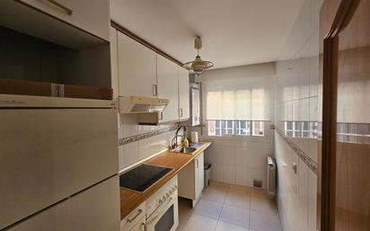 Kitchen of Flat for sale in  Madrid Capital  with Heating and Storage room
