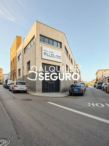 Local comercial en Alquiler en Calle De los Perales en Vega de la Moraleja