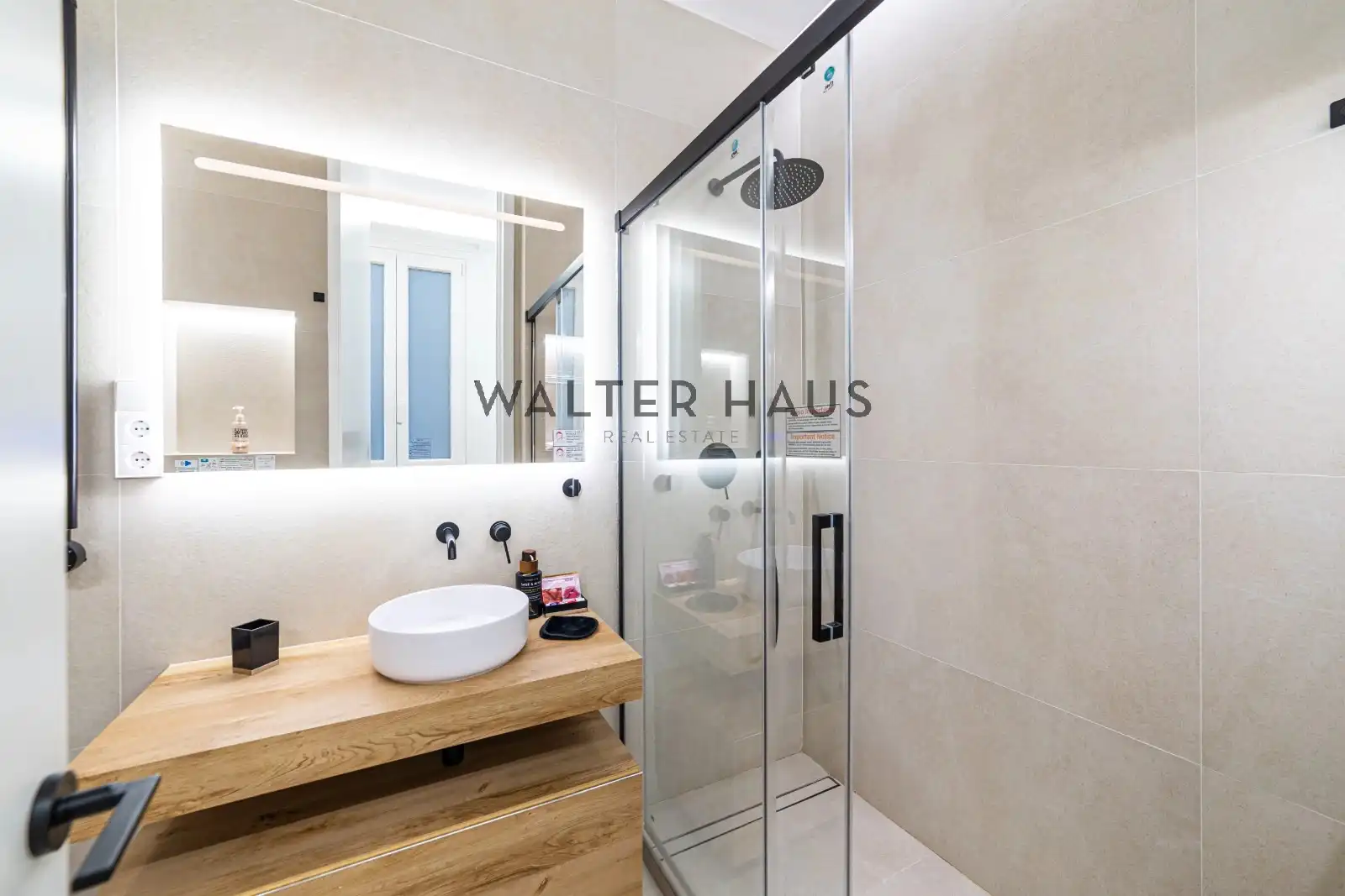 Baño de Piso en venta en Madrid con Aire acondicionado, Calefacción y Amueblado