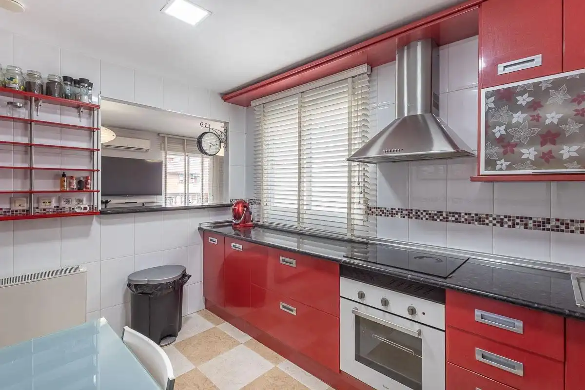 Küche von Dachboden zur Miete in Maracena mit Terrasse und Möbliert