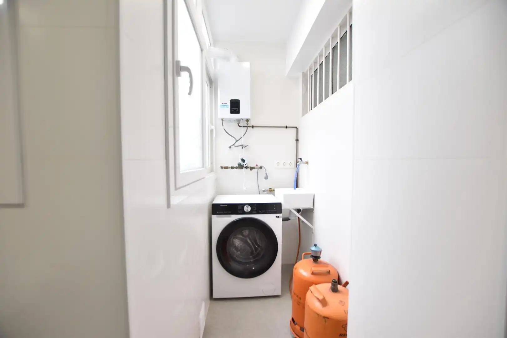 Balcony of Flat for rent in Granada  with Air Conditioner and Furnished