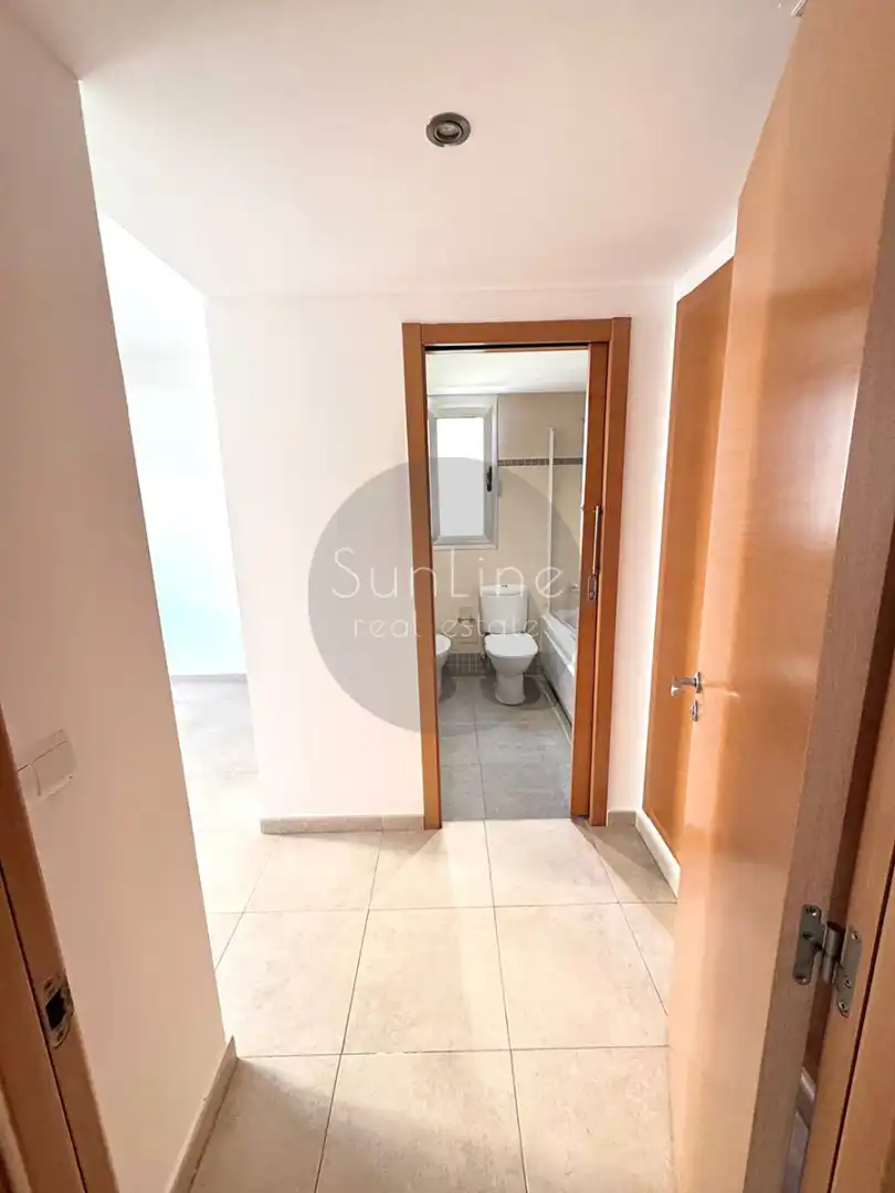 Baño de Piso de alquiler en Valencia con Aire acondicionado, Terraza y Piscina comunitaria