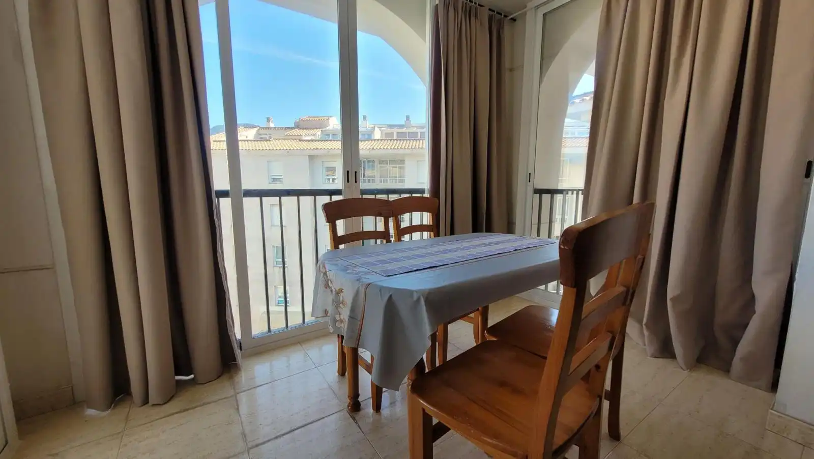 Esszimmer von Dachboden zum Verkauf in L'Alfàs del Pi mit Klimaanlage, Terrasse und Möbliert
