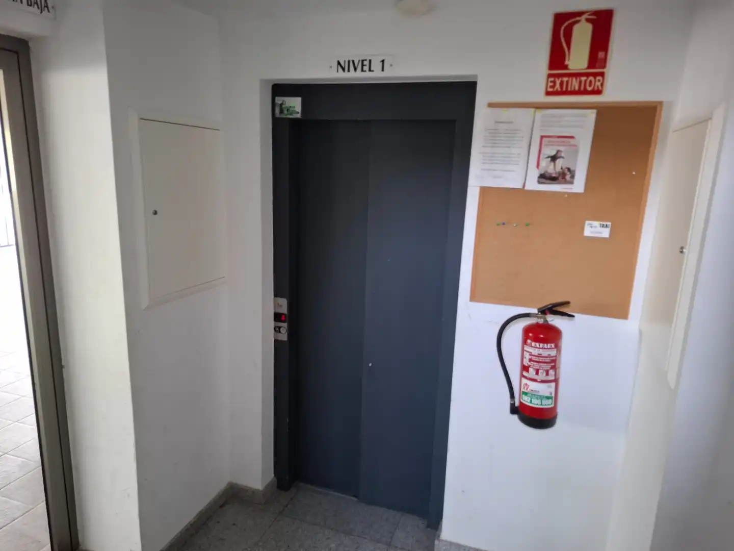 Piso en venta en Viveiro con Terraza, Amueblado y Piscina comunitaria