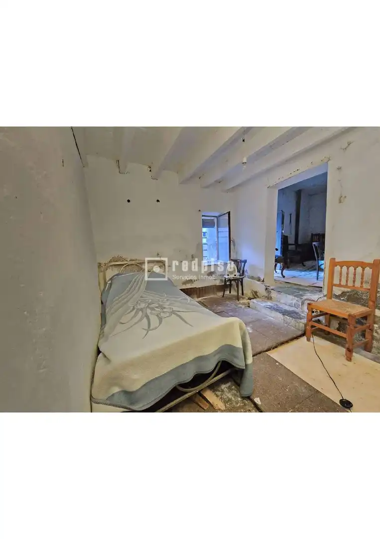 Dormitori de Casa o xalet en venda en Torres de la Alameda amb Jardí privat i Traster