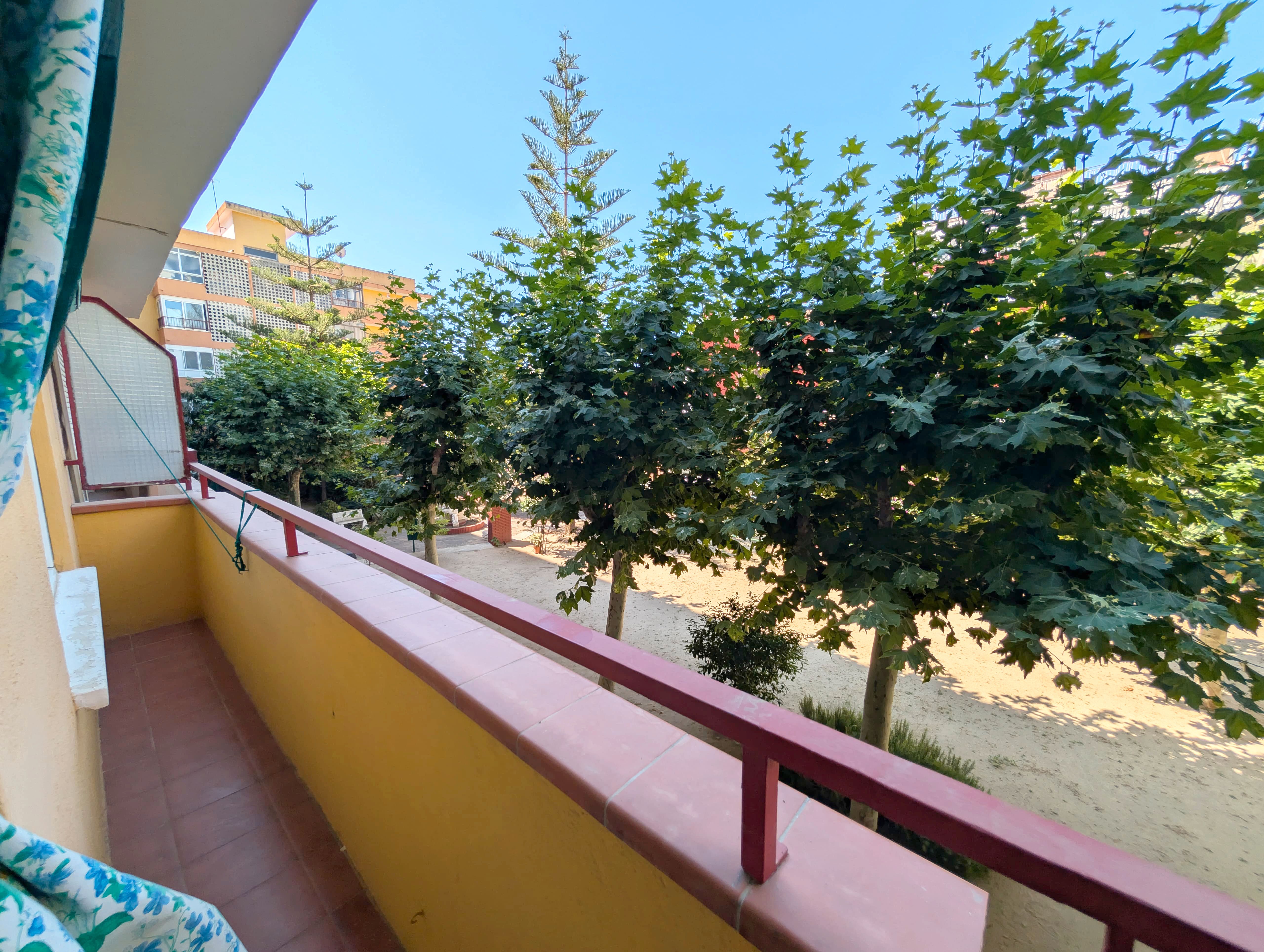 Vista exterior de Pis en venda en Pineda de Mar amb Terrassa
