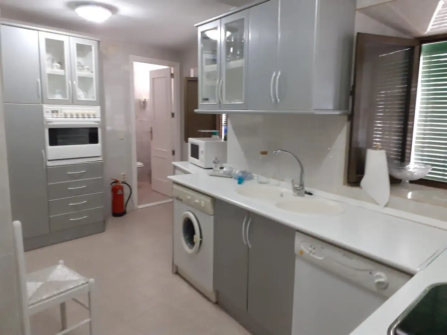 Cuina de Dúplex en venda en Llerena amb Moblat, Forn i Rentadora