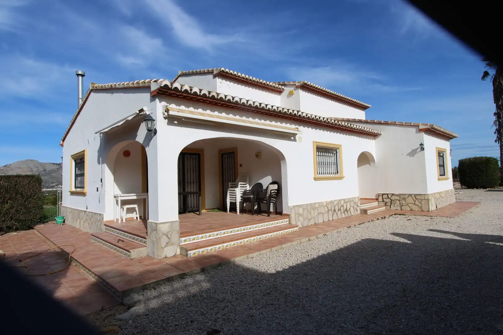 Vista exterior de Casa o xalet en venda en Benidoleig amb Aire condicionat, Calefacció i Jardí privat