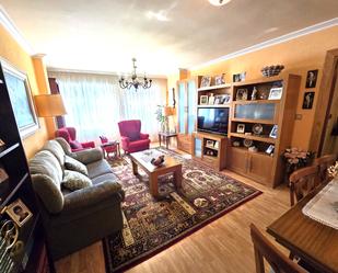 Living room of Flat for sale in Burgos Capital  with Heating, Parquet flooring and Terrace