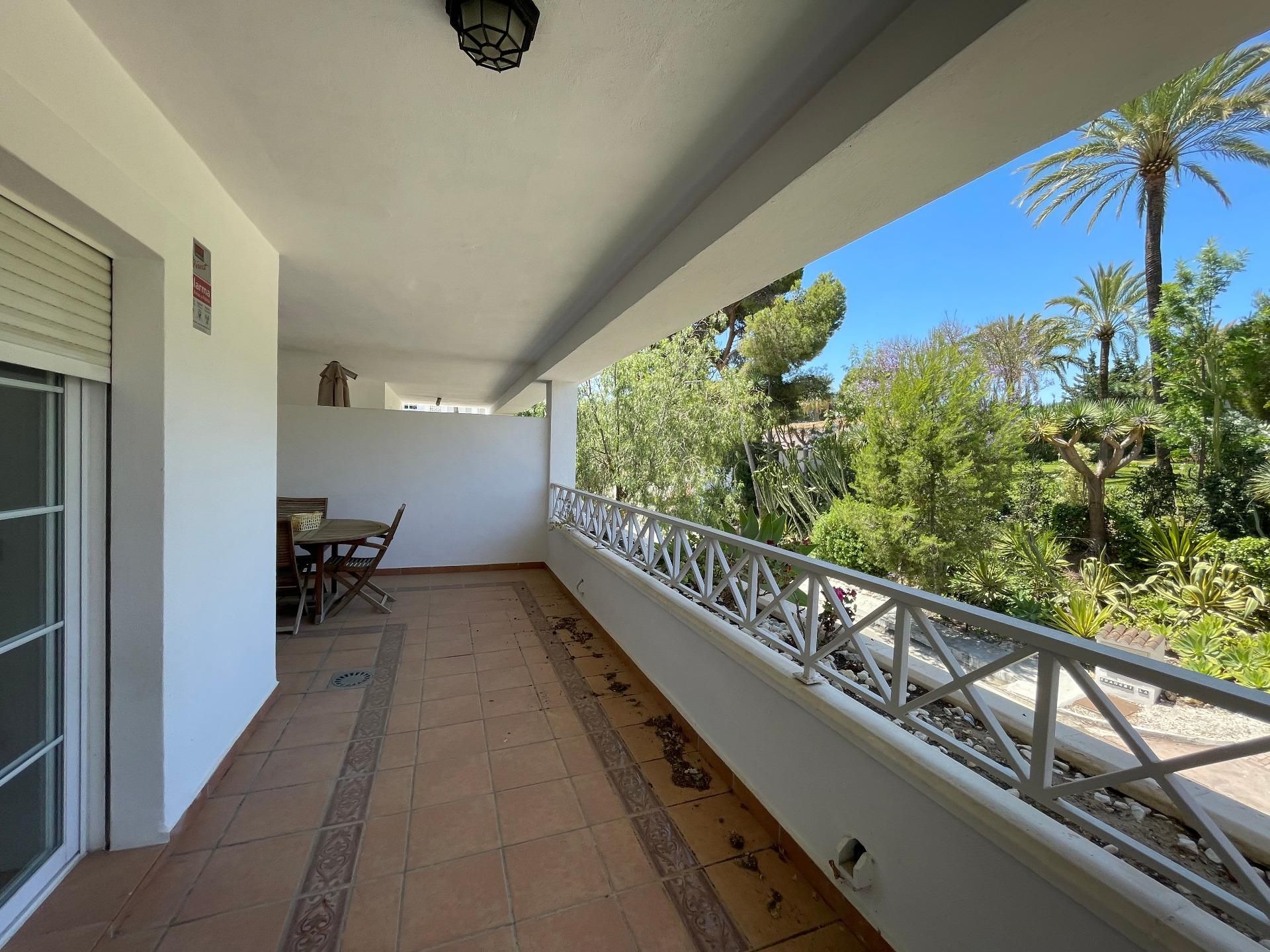 Garden of Apartment for sale in Marbella  with Air Conditioner, Terrace and Community pool