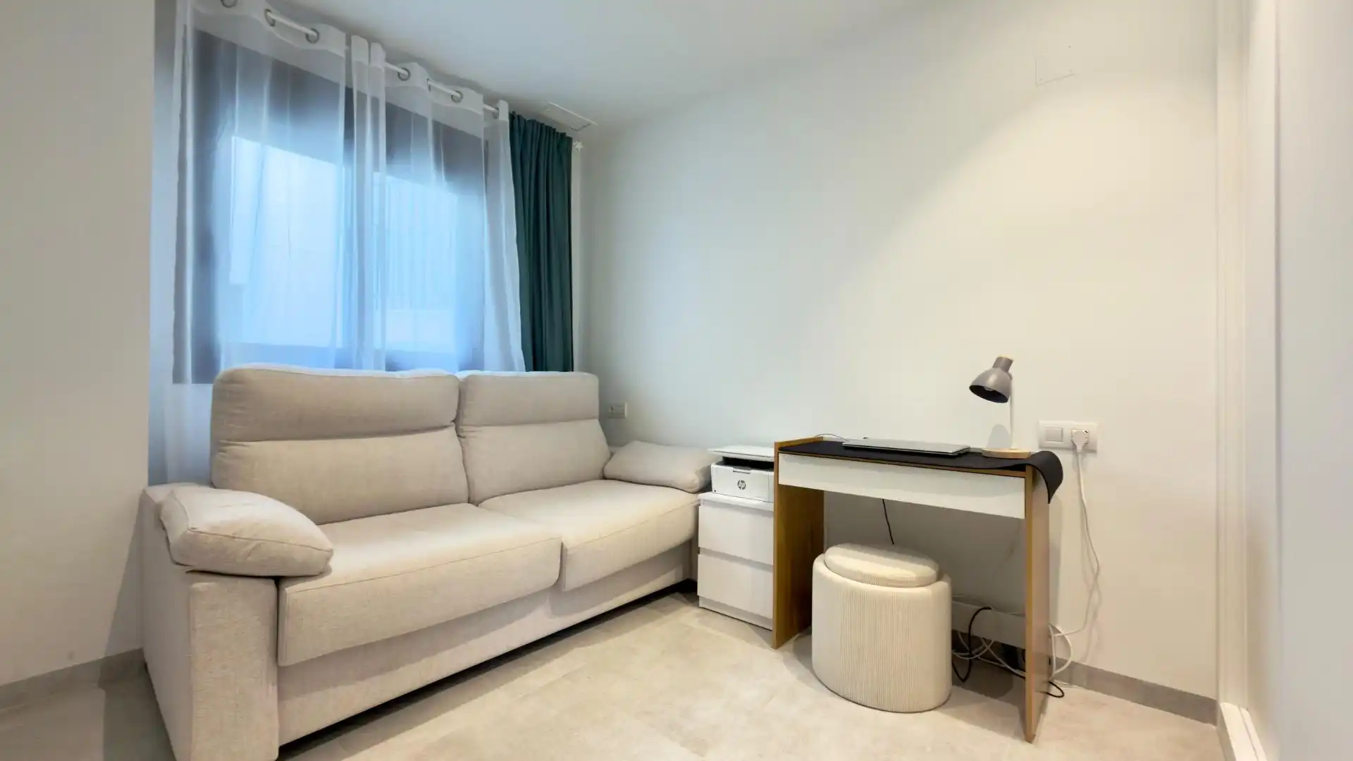 Dormitori de Apartament en venda en Finestrat amb Aire condicionat, Calefacció i Jardí privat