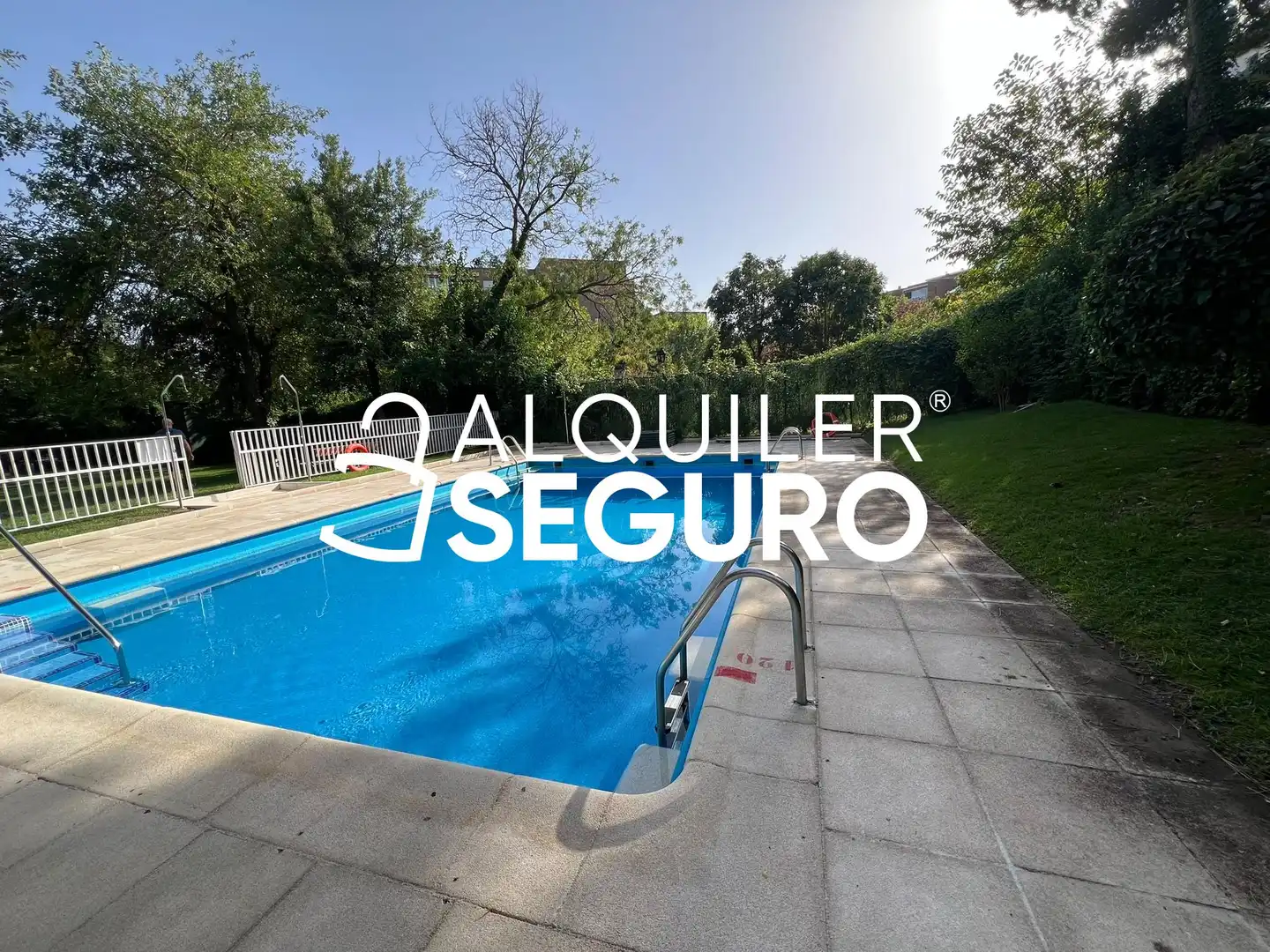 Piscina de Piso de alquiler en Madrid con Aire acondicionado, Calefacción y Terraza