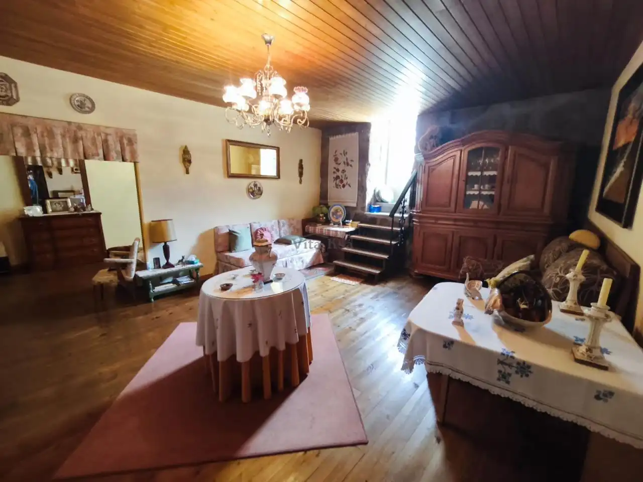 Sala d'estar de Finca rústica en venda en Barbadás amb Calefacció, Jardí privat i Moblat