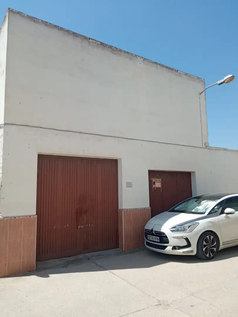 Parking de Casa o chalet en venta en Córdoba con Terraza y Amueblado