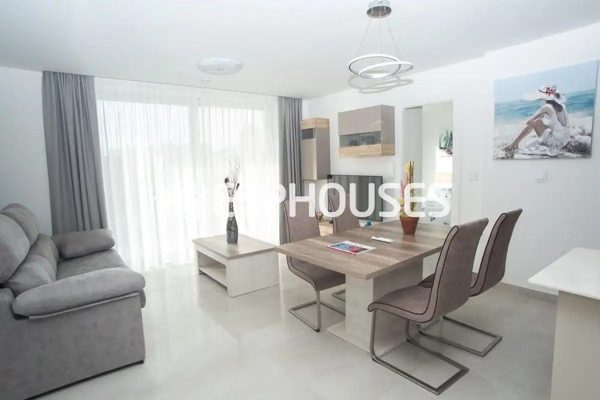 Apartamento con terraza en venta en Cala de Finestrat, imagen 2