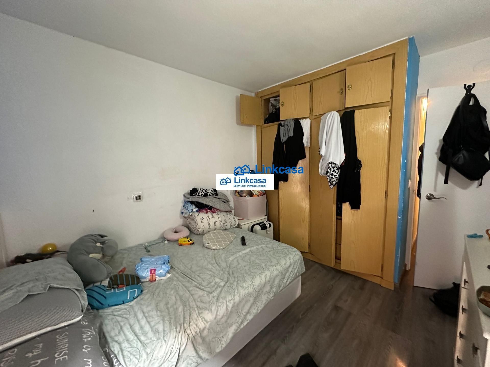 Bedroom of Flat for sale in  Madrid Capital  with Air Conditioner, Heating and Terrace