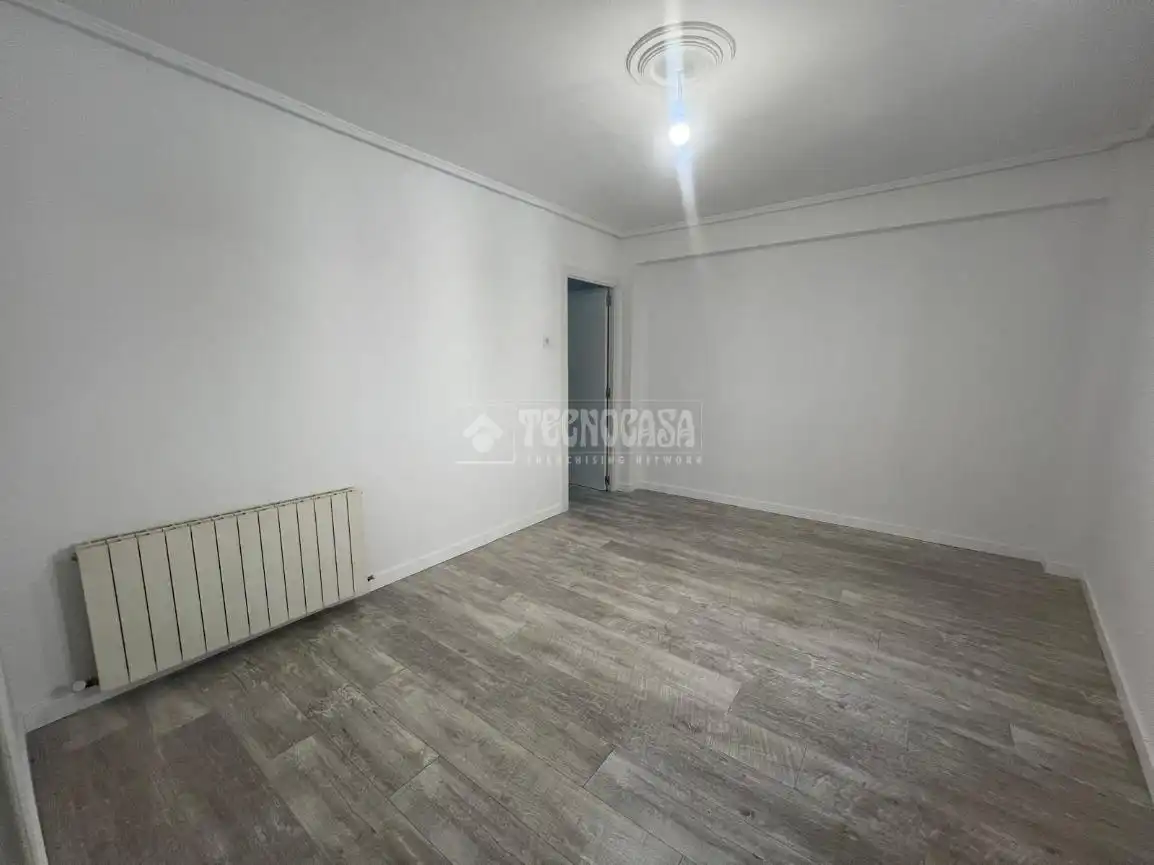 Bedroom of Flat for sale in Zaragoza  with Heating and Terrace