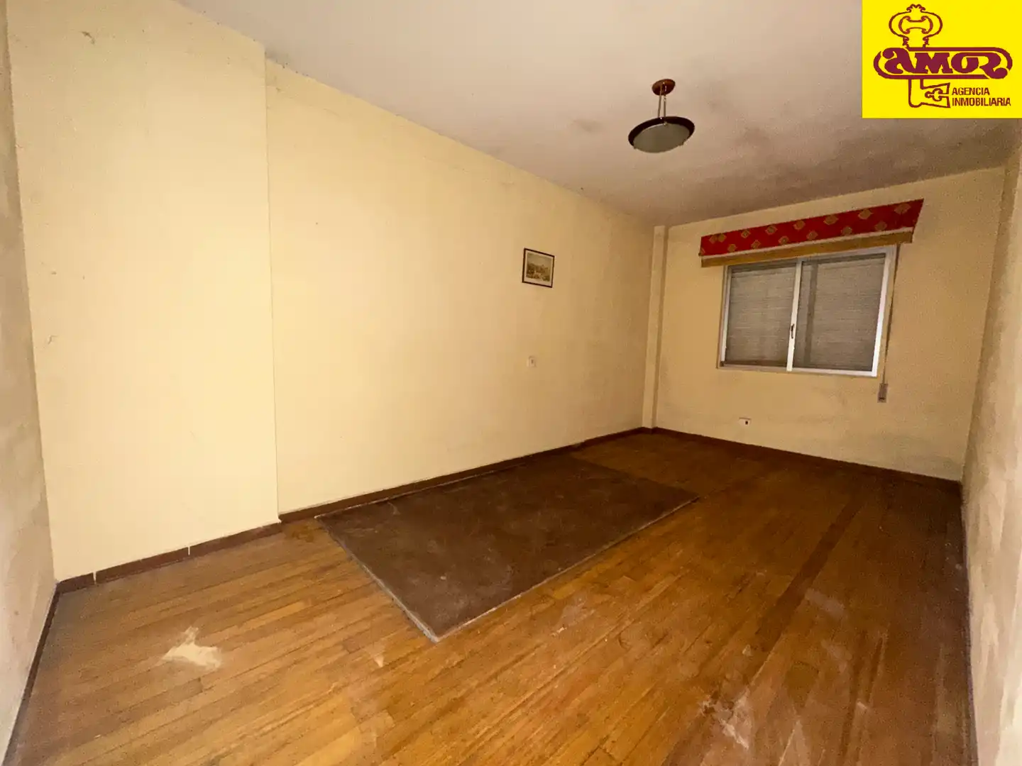 Piso en venta en Santiago de Compostela  con Trastero