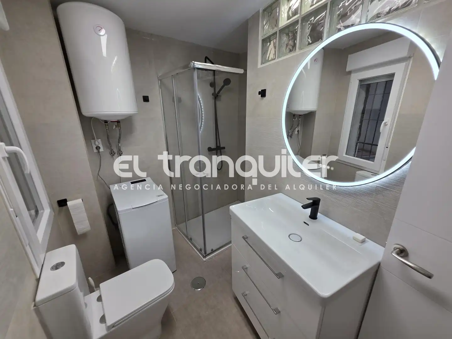 Badezimmer von Wohnung zur Miete in Madrid mit Klimaanlage, Terrasse und Möbliert