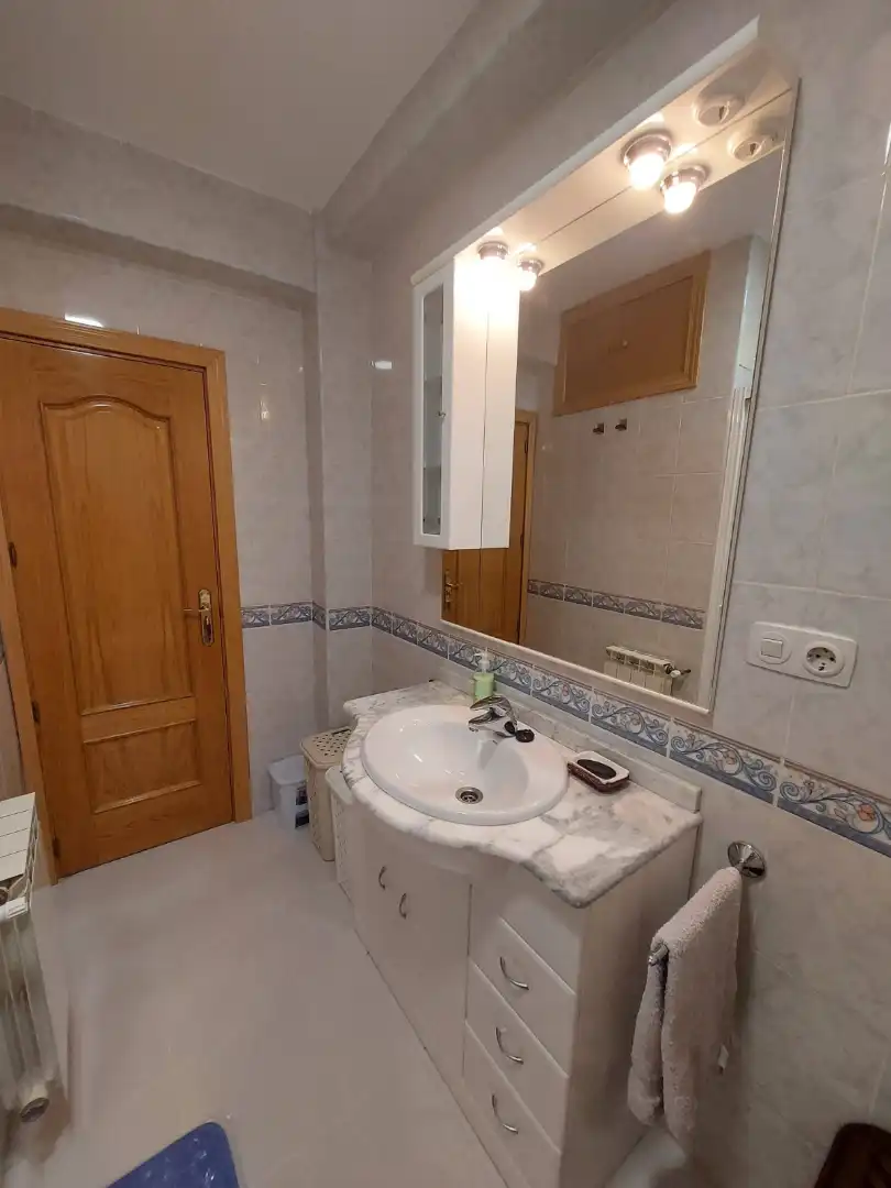 Bathroom of Flat for sale in Alcalá de Henares  with Air Conditioner, Heating and Terrace