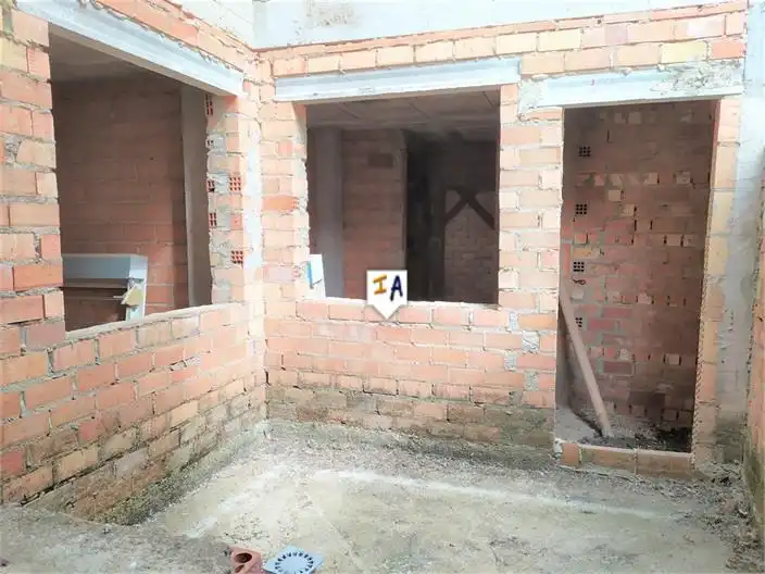 Casa adosada en venta en Iznájar