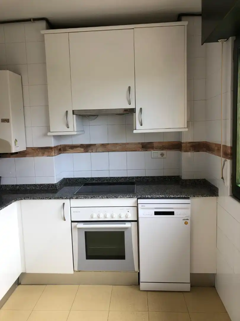 Cocina de Piso en venta en San Vicente de la Barquera con Calefacción, Amueblado y Balcón