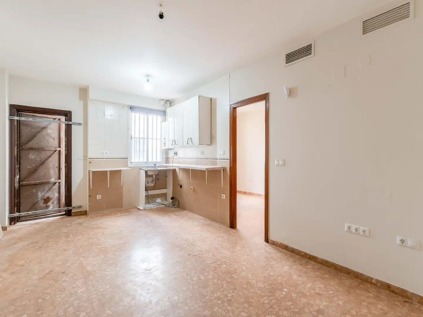 Cocina de Piso en venta en Lucena con Trastero