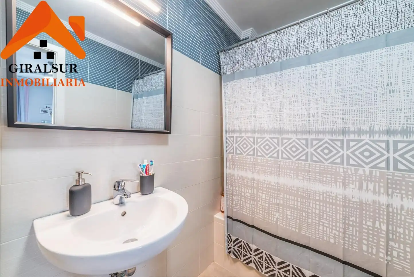 Baño de Piso en venta en Alcalá de Guadaira con Aire acondicionado y Trastero