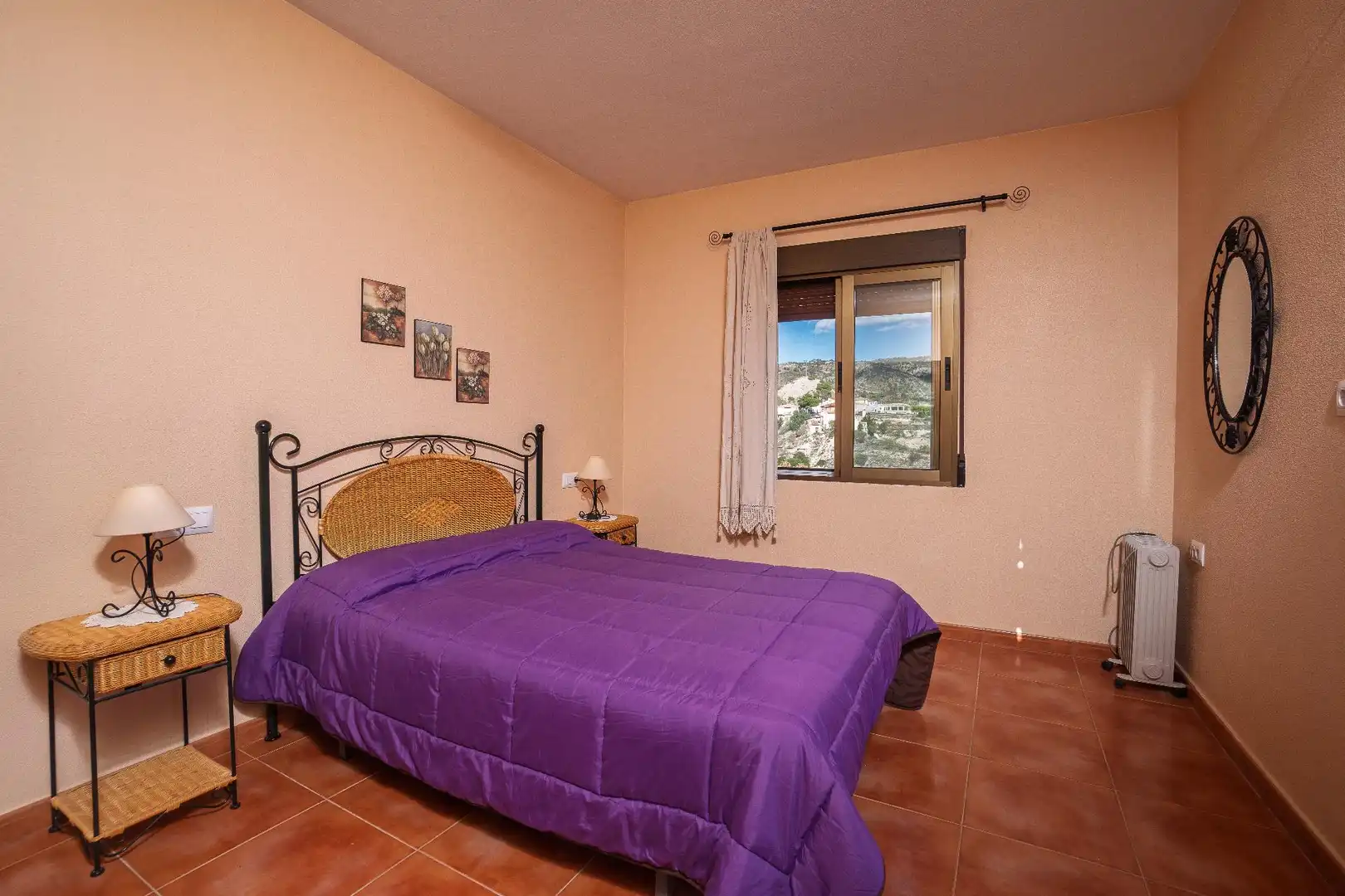 Habitación de Casa adosada en venta en Fortuna