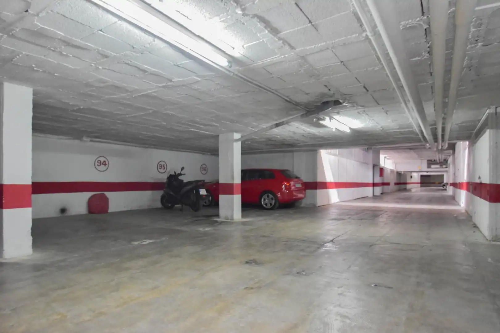 Parkplatz von Garage zum Verkauf in Granada