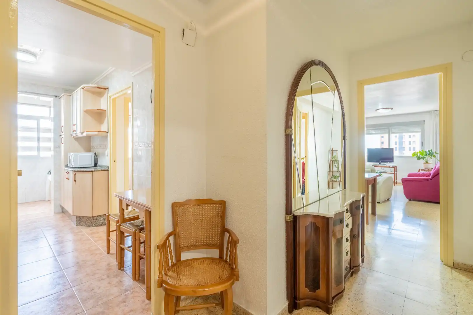 Flat for sale in Valencia  with Air Conditioner, Furnished and Oven