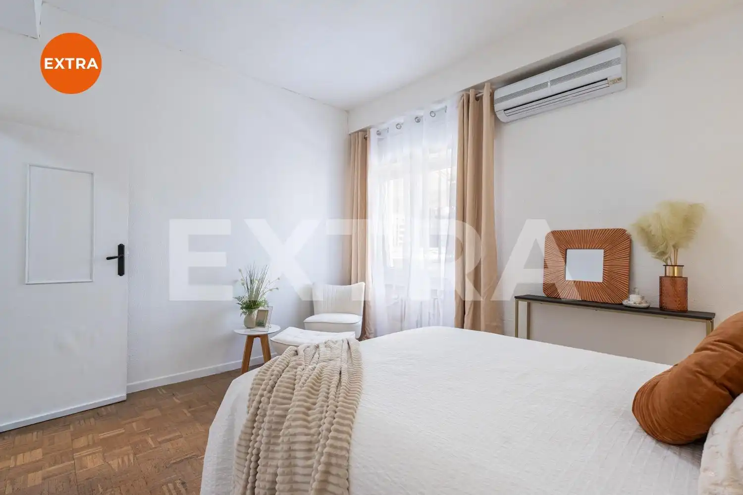 Dormitori de Àtic en venda en Madrid amb Calefacció i Parquet