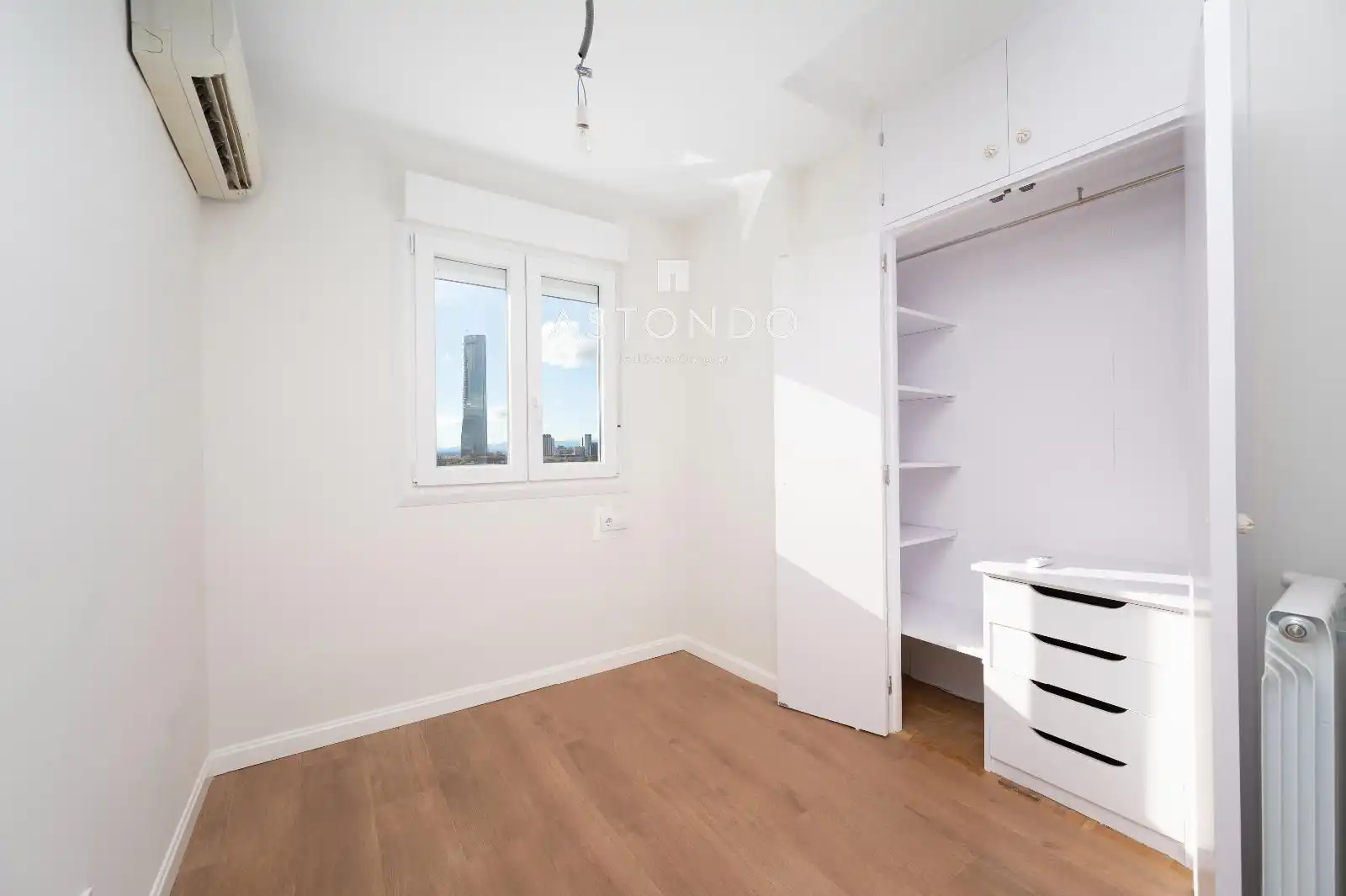 Habitación de Piso de alquiler en Madrid con Aire acondicionado, Calefacción y Piscina