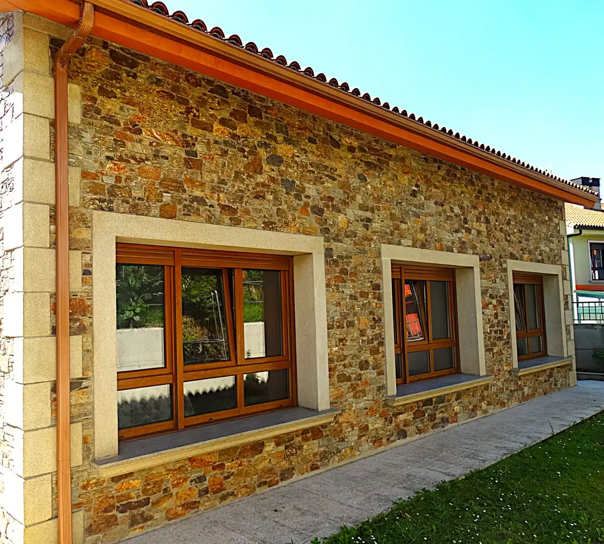 Vista exterior de Casa o xalet en venda en Miño amb Calefacció, Parquet i Terrassa
