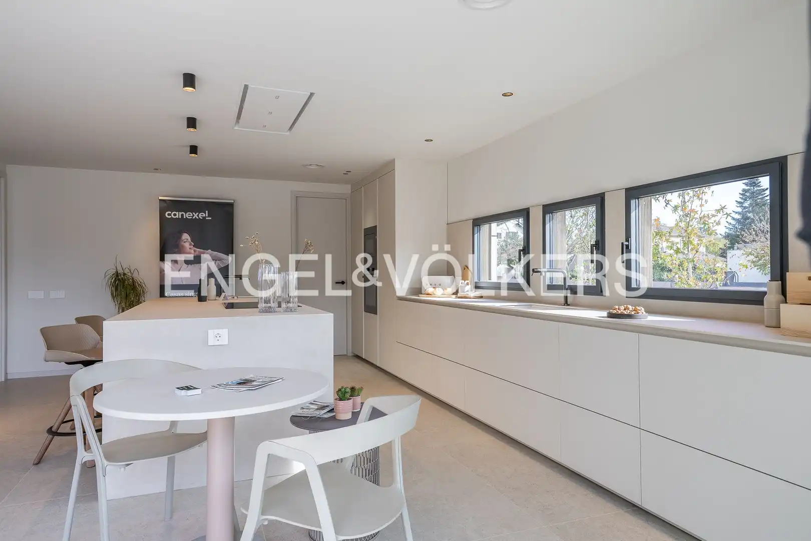 Kitchen of Houses for sale in Sant Cugat del Vallès  with Air Conditioner, Heating and Private garden