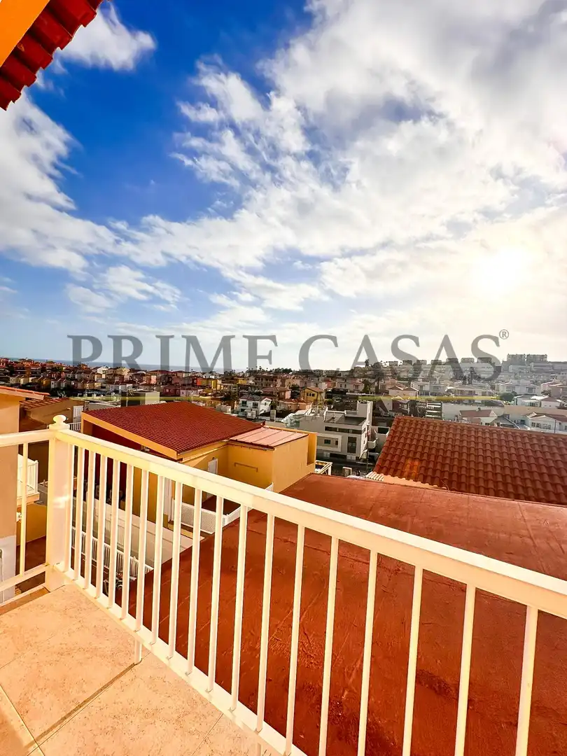 Vista exterior de Casa o xalet en venda en Mogán amb Jardí privat, Terrassa i Traster