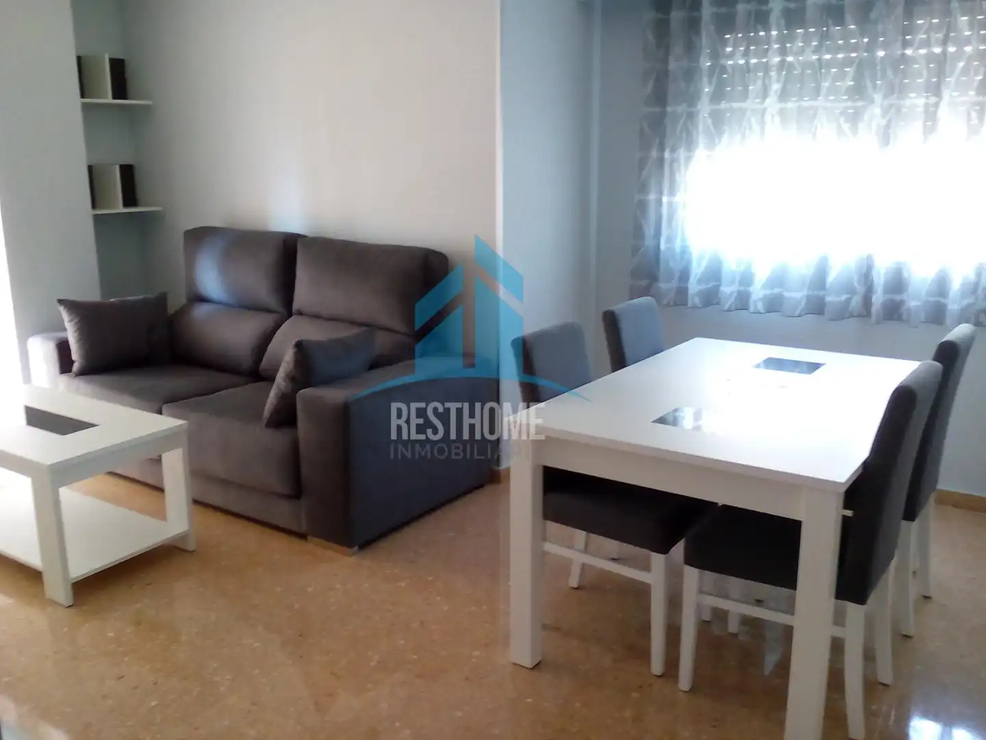 Sala de estar de Apartamento de alquiler en Cullera con Terraza, Amueblado y Piscina comunitaria
