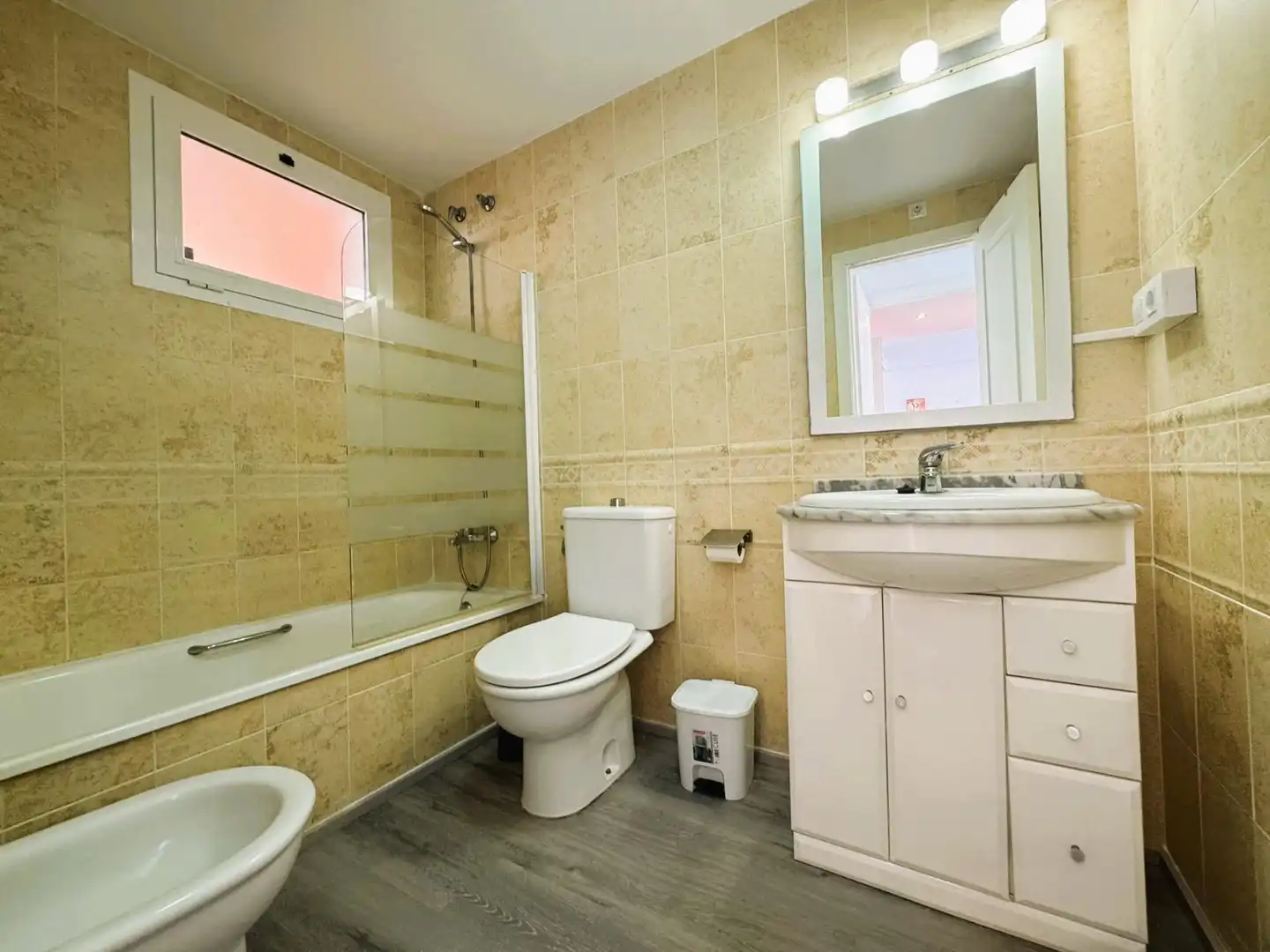 Bany de Apartament en venda en Dénia amb Aire condicionat, Jardí privat i Terrassa