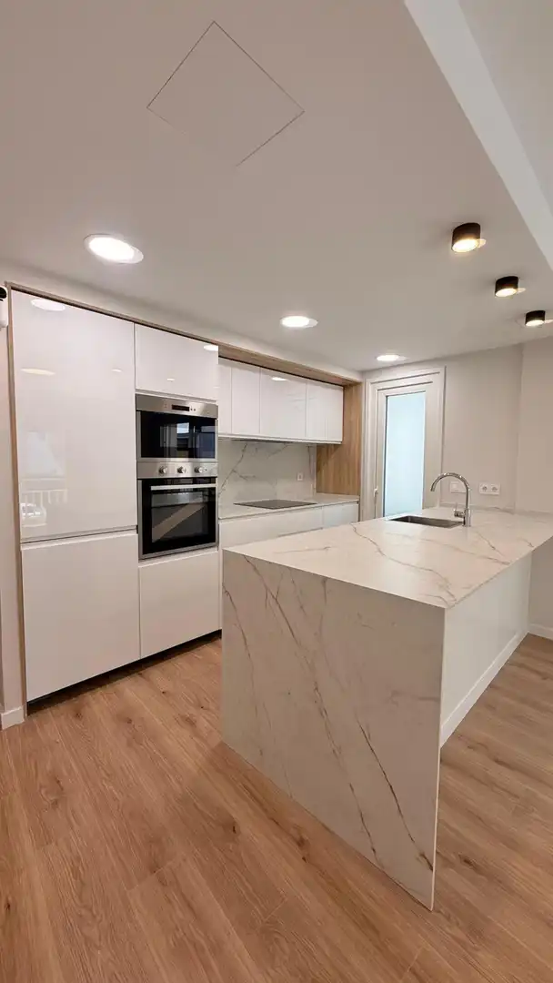Apartament amb ascensor en venda a Puerto Deportivo, imagen 2