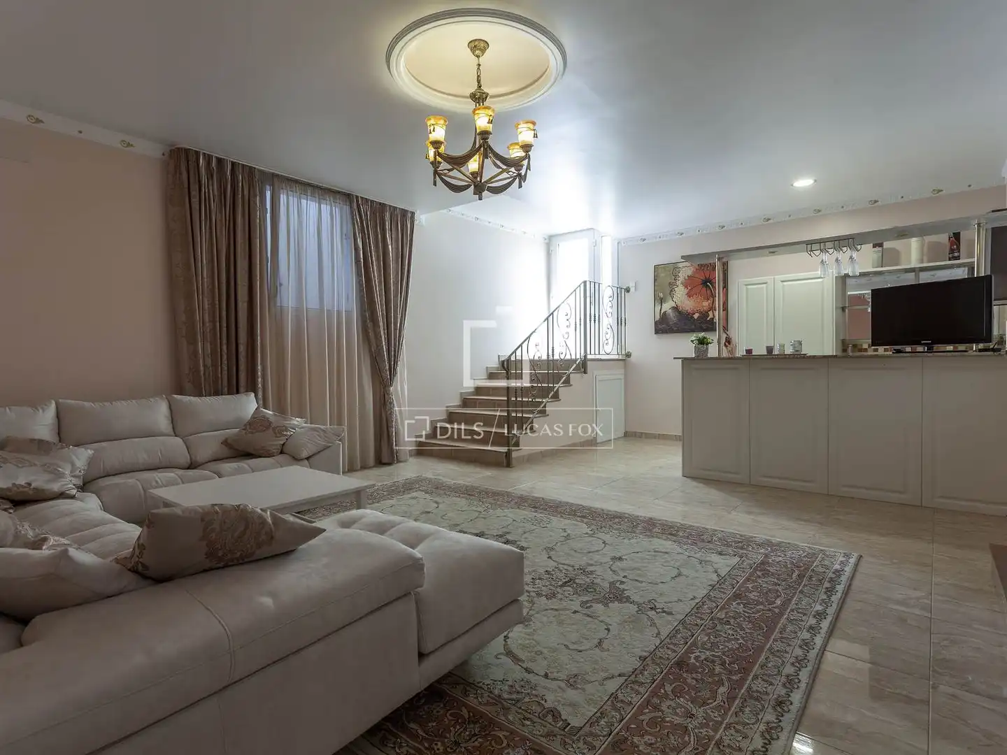 Sala d'estar de Casa o xalet en venda en Rocafort amb Aire condicionat, Calefacció i Jardí privat