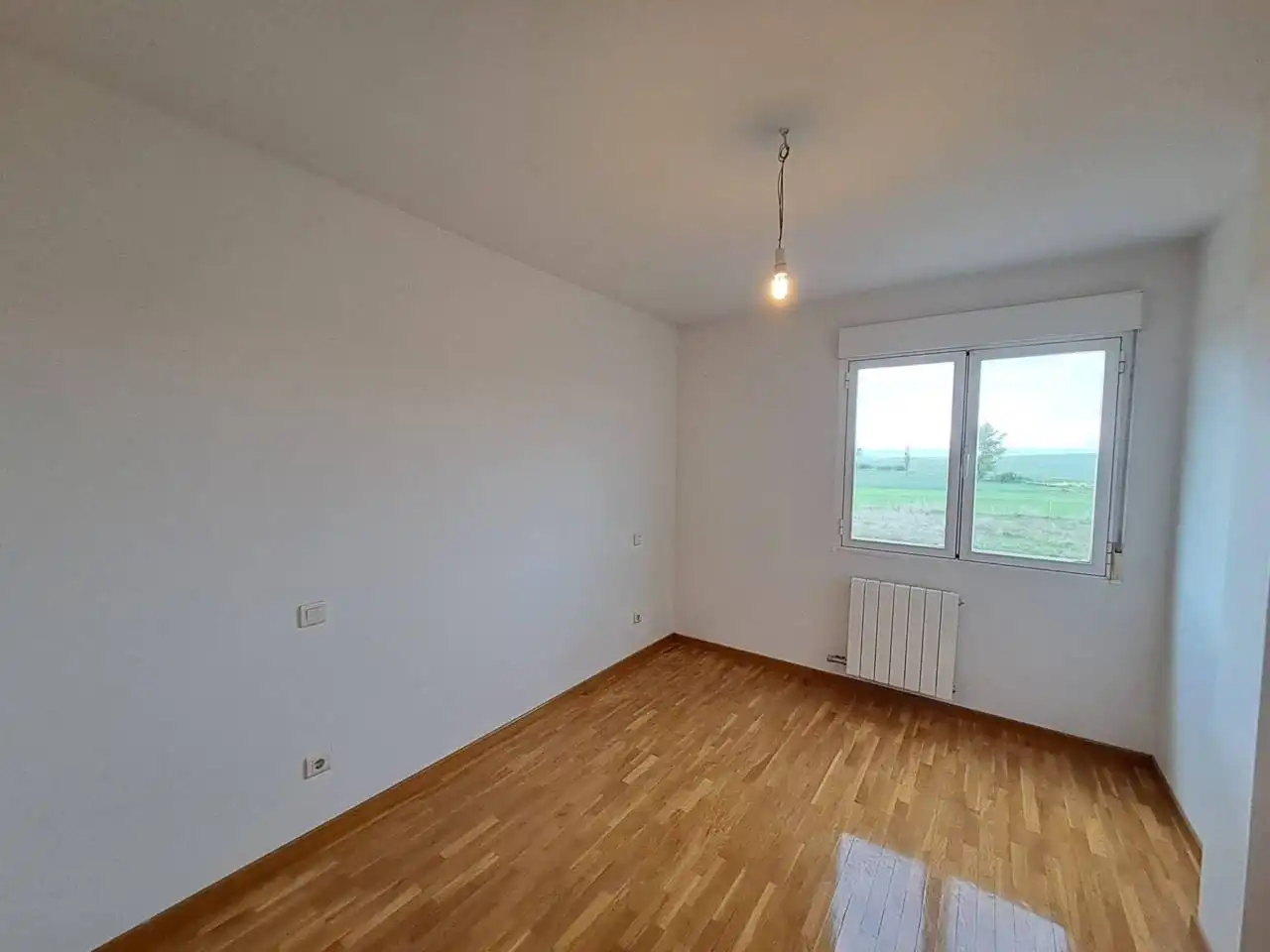 Dormitori de Casa adosada en venda en Merindad de Río Ubierna amb Calefacció, Jardí privat i Terrassa