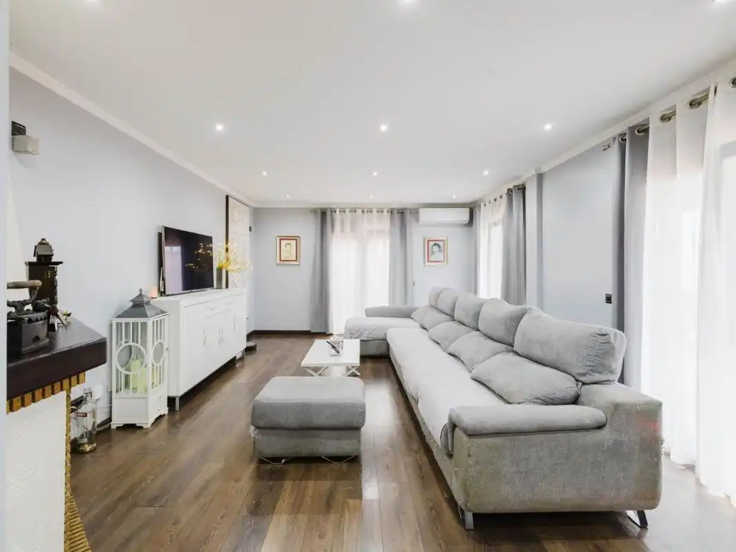Sala d'estar de Casa o xalet en venda en Torrox amb Aire condicionat, Calefacció i Jardí privat