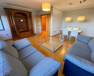 Sala d'estar de Apartament de lloguer en  Albacete Capital