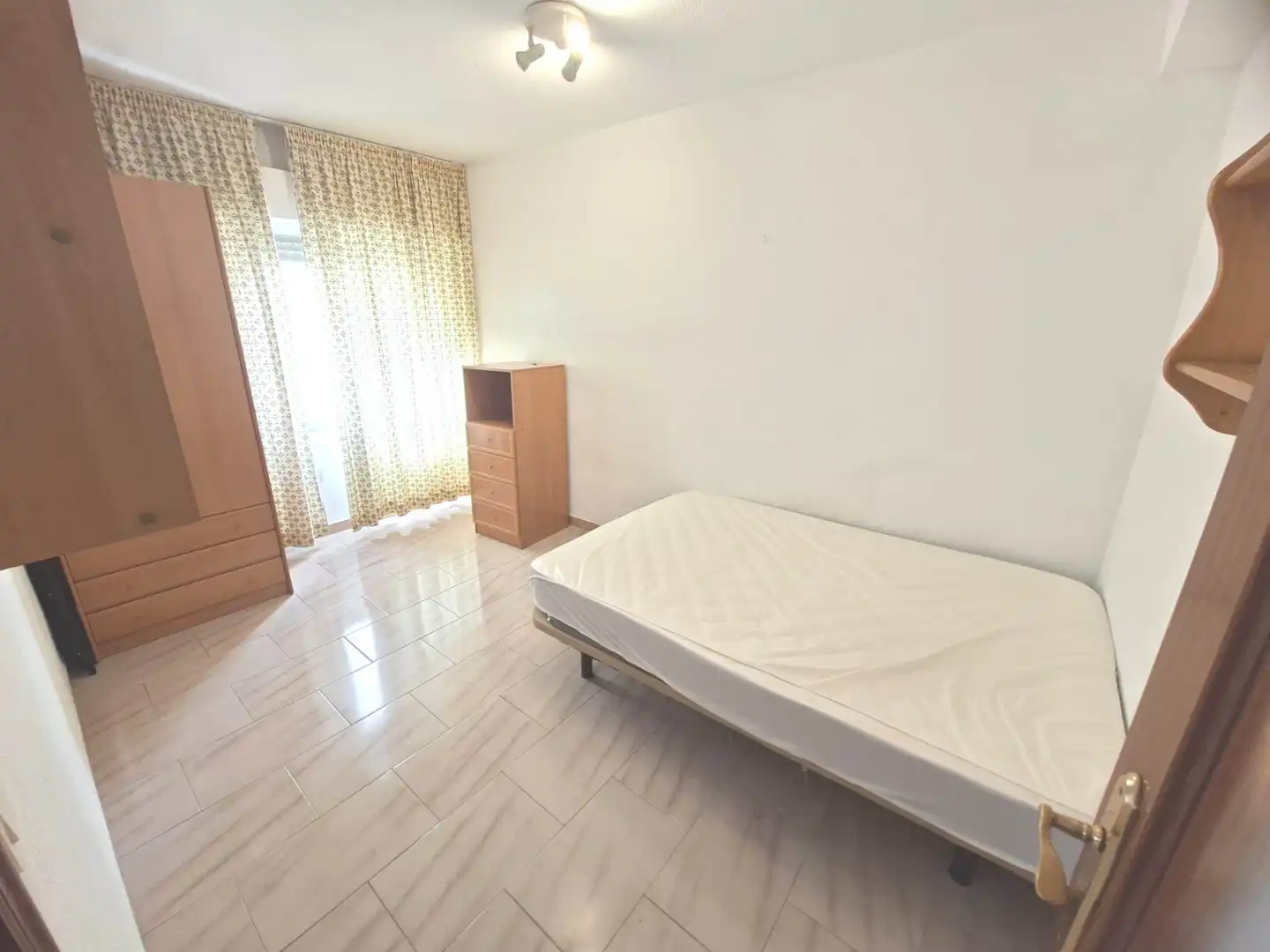 Bedroom of Flat for sale in Córdoba  with Air Conditioner, Heating and Furnished