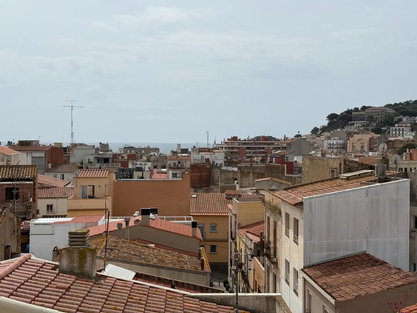 Vista exterior de Àtic en venda en Sant Feliu de Guíxols amb Terrassa