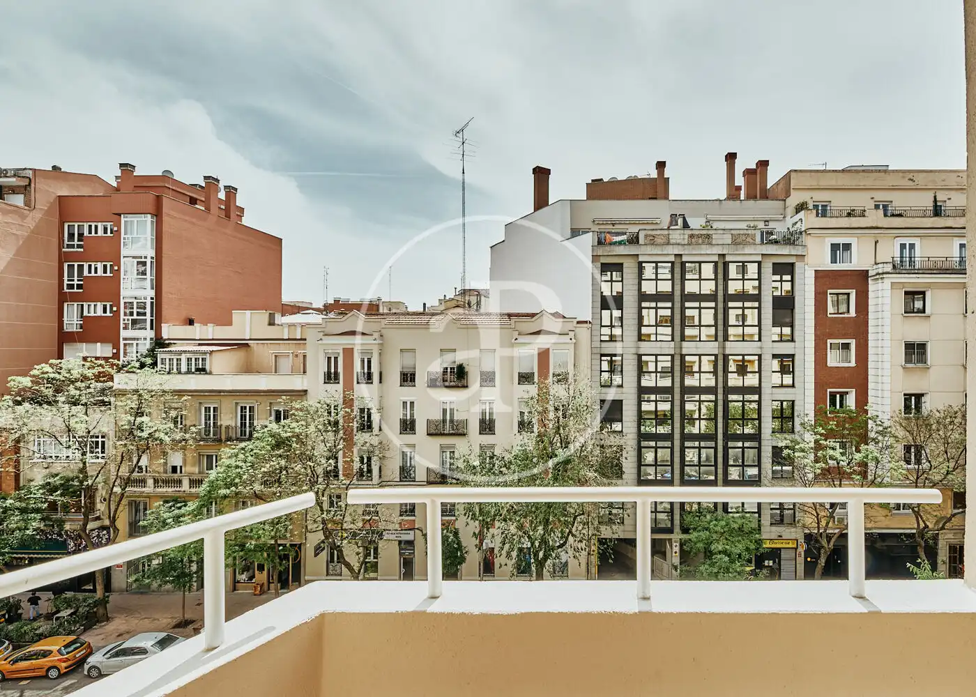 Vista exterior de Pis en venda en Madrid amb Aire condicionat, Calefacció i Terrassa