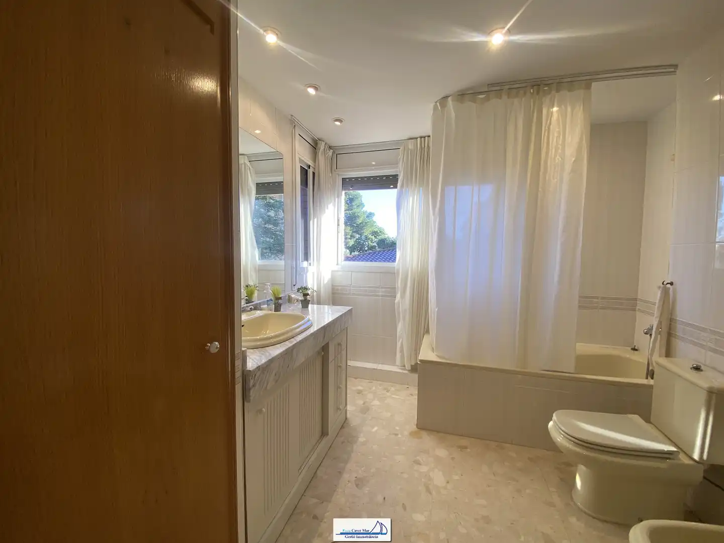 Bathroom of Houses for sale in Cambrils  with Air Conditioner, Heating and Private garden