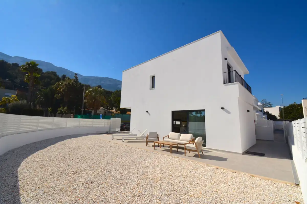 Chalet con piscina en venta en El Montgó, imagen 2
