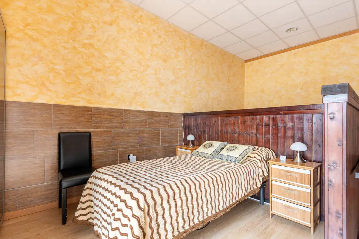 Habitación de Casa adosada en venta en Les Alqueries / Alquerías del Niño Perdido con Aire acondicionado, Calefacción y Jardín privado